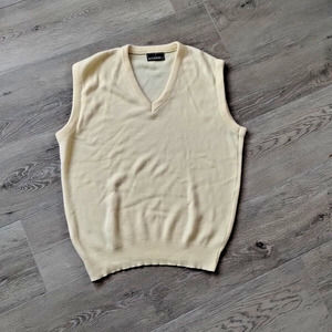 VINTAGE Renaissance Sweater Vest XL Beige Cream Acrylic Grandpa USA Made Stretch